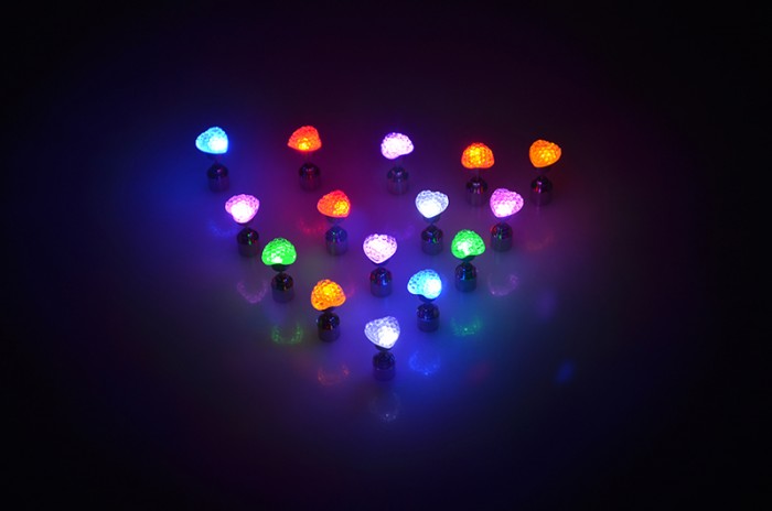 leuchtende LED Ohrstecker Herz 